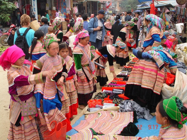 Bac Ha Markt - besondere kulturelle Funktion in Lao Cai-1-2