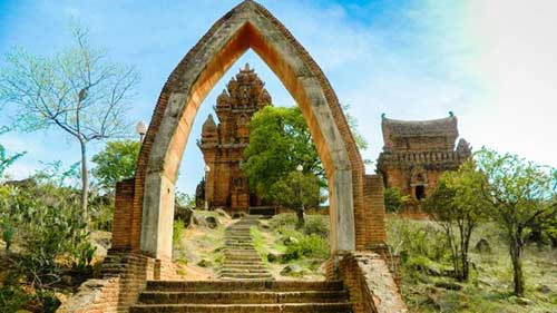 Cham tower complex Po Klong Garai in Ninh Thuan-01