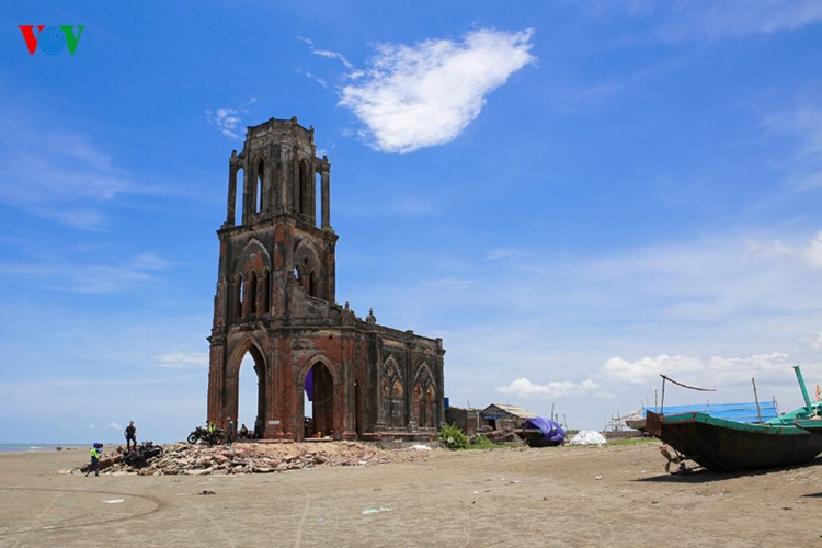 TRAI蒂姆教堂在Nam Dinh-01