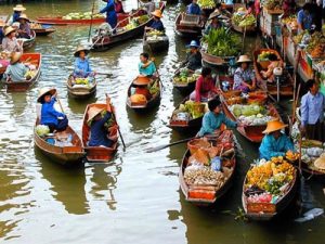 The floating market of Cai Rang is the birth place of specialty nem nuong